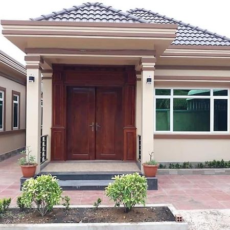 Serei Saophoan Villa Homestay Sisophon Экстерьер фото